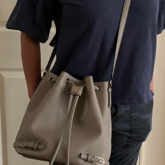 Tory Burch bucket bag - Picture 6 of 6